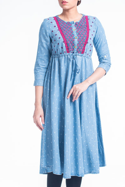 Women's Ethnic Trail